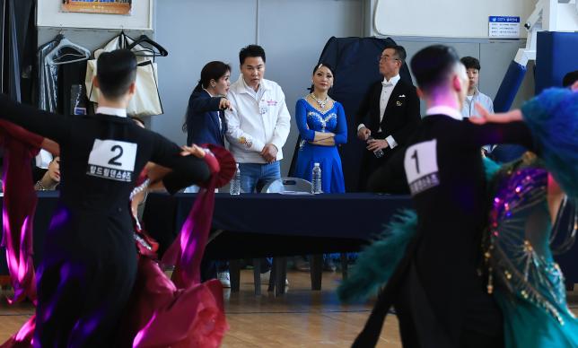 도봉구청장배 겸 연맹회장배 댄스스포츠 대회 해당 이미지 입니다