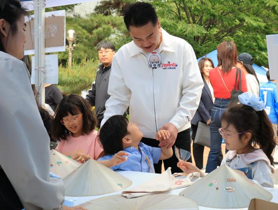 도봉구가족센터 온가족 축제 놀러온김에 세계일주 해당 이미지 입니다