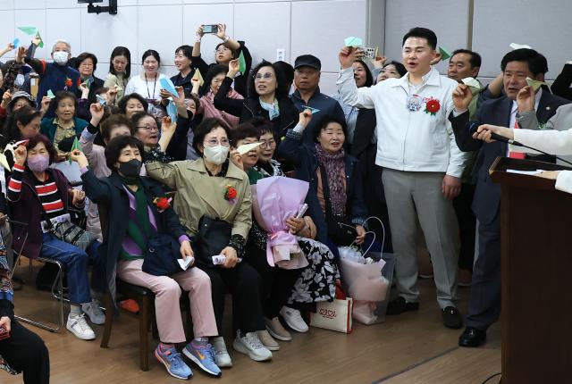 제53회 어버이날 기념행사(도봉동어르신복지관)