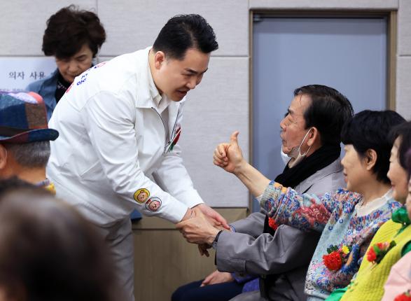 제53회 어버이날 기념행사(도봉동어르신복지관)