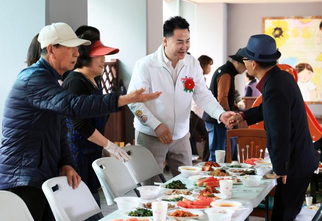 창5동 대림아파트 입주 어르신 식사 대접