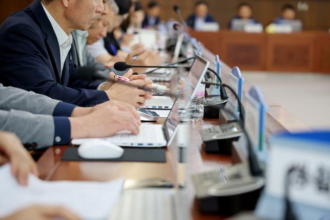 확대간부회의 해당 이미지 입니다