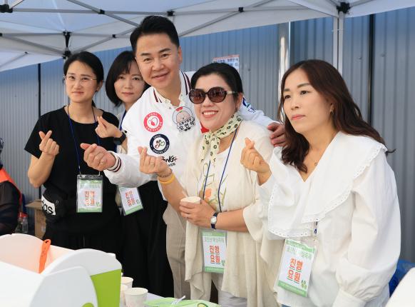 2025년 창2동 초안산 매실축제 해당 이미지 입니다