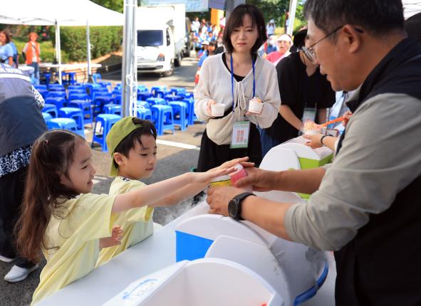 2025년 창2동 초안산 매실축제 해당 이미지 입니다