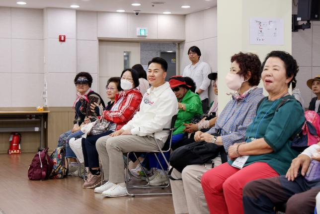 일자리사업 문화활동 환송 해당 이미지 입니다
