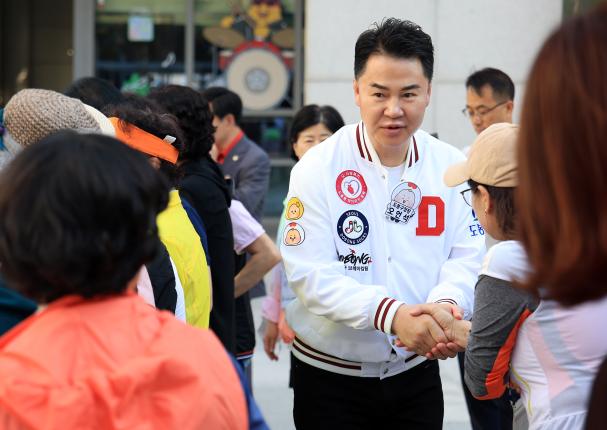 도봉2동 주민자치회 워크숍 환송 해당 이미지 입니다