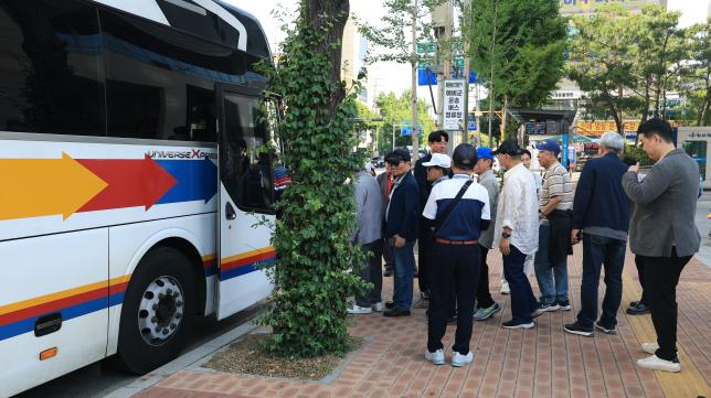 상이군경회 전적지순례 환송 해당 이미지 입니다