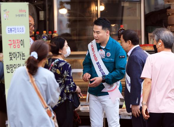 구청장이 찾아가는 현장민원 상담(방학동 도깨비시장) 해당 이미지 입니다