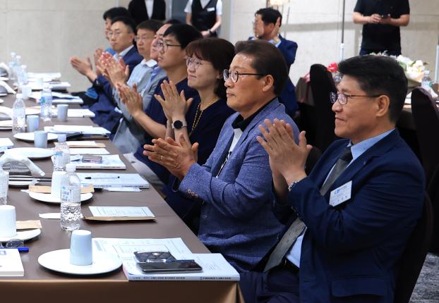 상공회 최고경영자과정 교육 수료식  해당 이미지 입니다