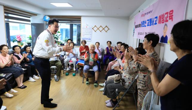 어르신 교통사고 예방교육 해당 이미지 입니다