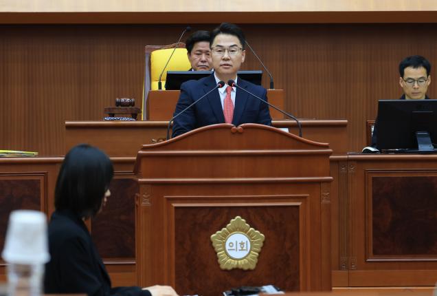 제345회 정례회 구정질문 해당 이미지 입니다