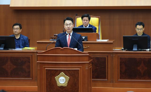 제345회 정례회 구정질문 해당 이미지 입니다