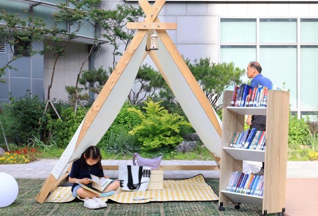 도봉구청 광장 야외도서관 해당 이미지 입니다