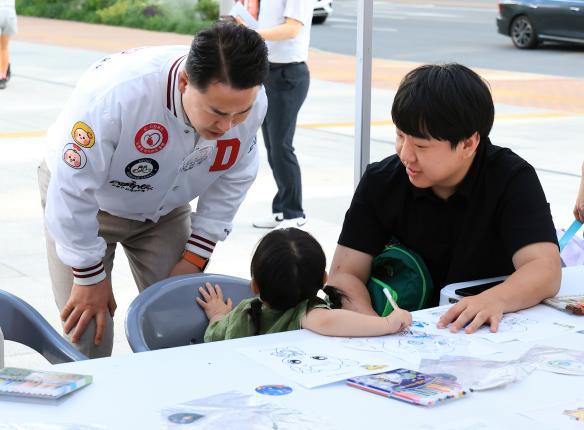 도봉구청 광장 야외도서관 해당 이미지 입니다