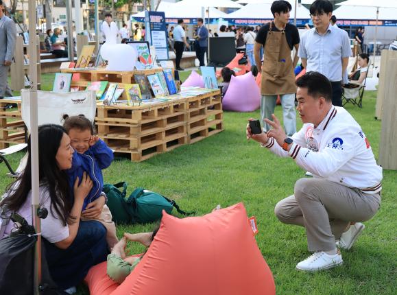 도봉구청 광장 야외도서관 해당 이미지 입니다