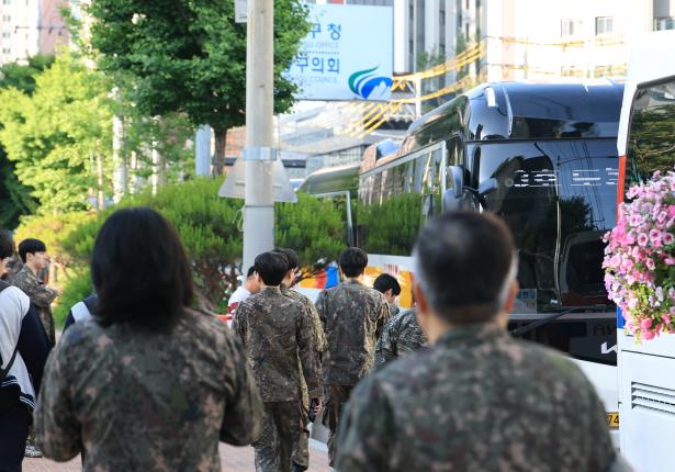 예비군 훈련 환송 해당 이미지 입니다