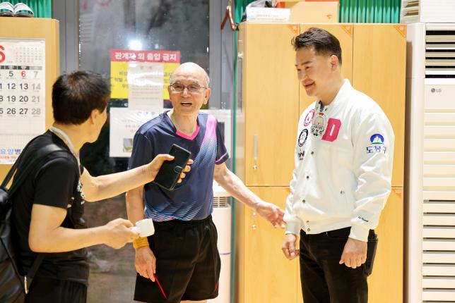 다락원 배드민턴 청년부 격려 해당 이미지 입니다