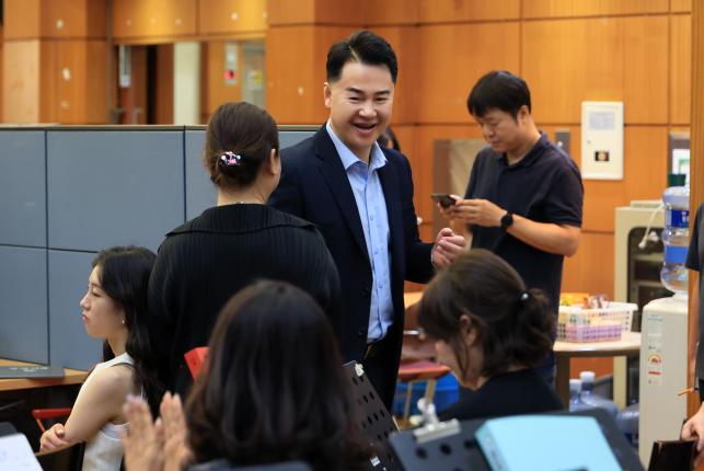 구립여성합창단 신규단원 위촉장 수여식 해당 이미지 입니다
