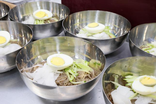 북한산 아이파크 경로당 초복행사 해당 이미지 입니다