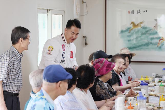 성황당 경로당 복날행사 해당 이미지 입니다