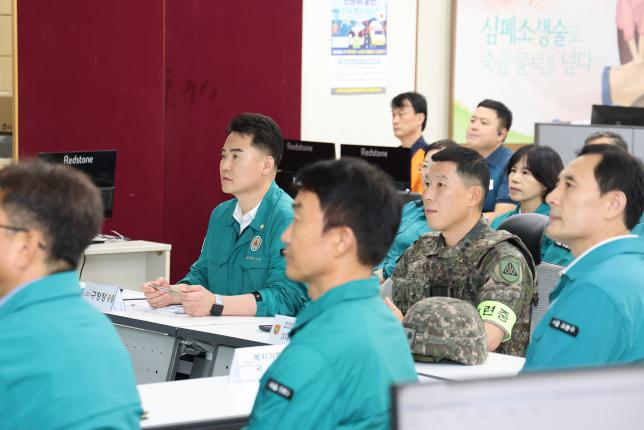 을지훈련 최초 상황보고회, 군장비 전시 해당 이미지 입니다