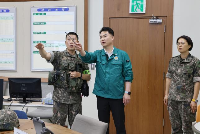 을지훈련 최초 상황보고회, 군장비 전시 해당 이미지 입니다