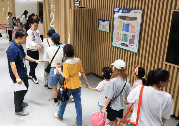 누구나 예술로 동행 가족뮤지컬 마카롱 공연 해당 이미지 입니다