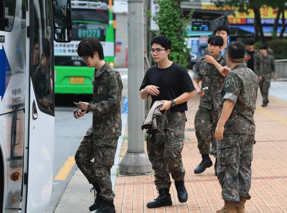 예비군 훈련 환송  해당 이미지 입니다