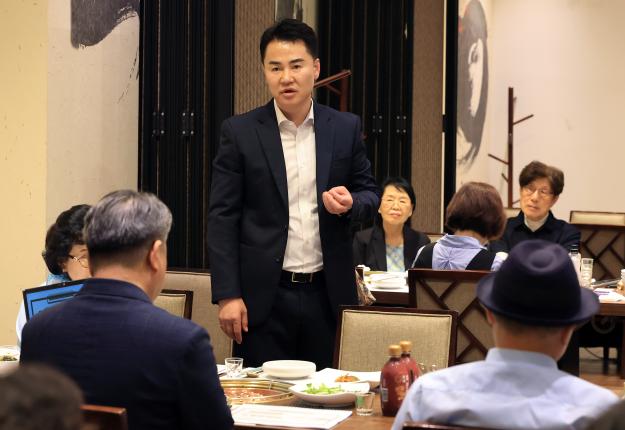도봉문화원 이사회 오찬 해당 이미지 입니다