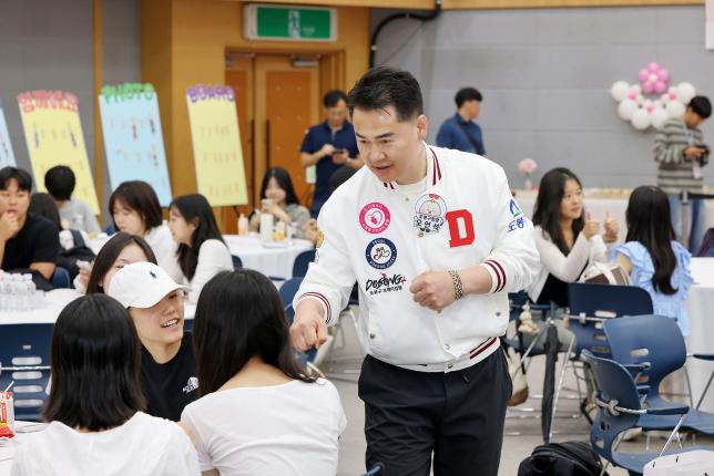 청소년 활동 지원 사업 함께해요 프로젝트 중간보고회