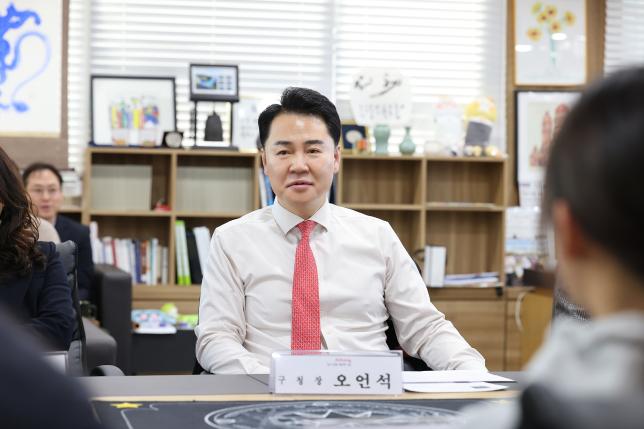 브레이킹팀 신규 감독, 선수 입단식