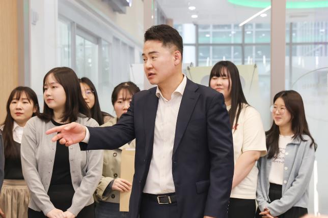 청년 인턴십 참가자 간담회